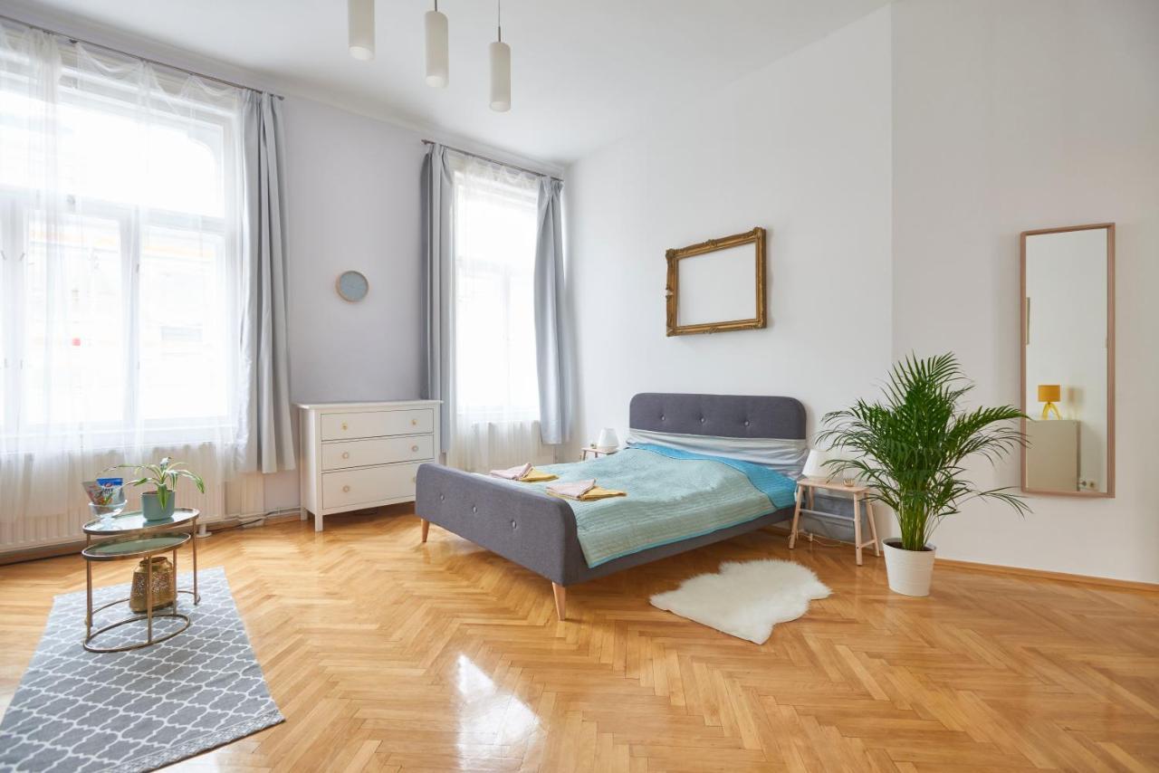 Fresh And Personal Near Buda Castle Budapest Exterior photo